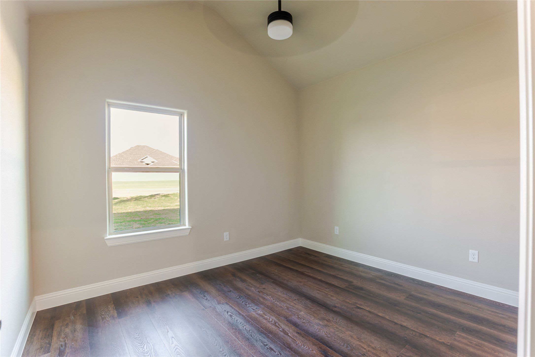 9213 Parkview Circle. Tolar, TX 76476