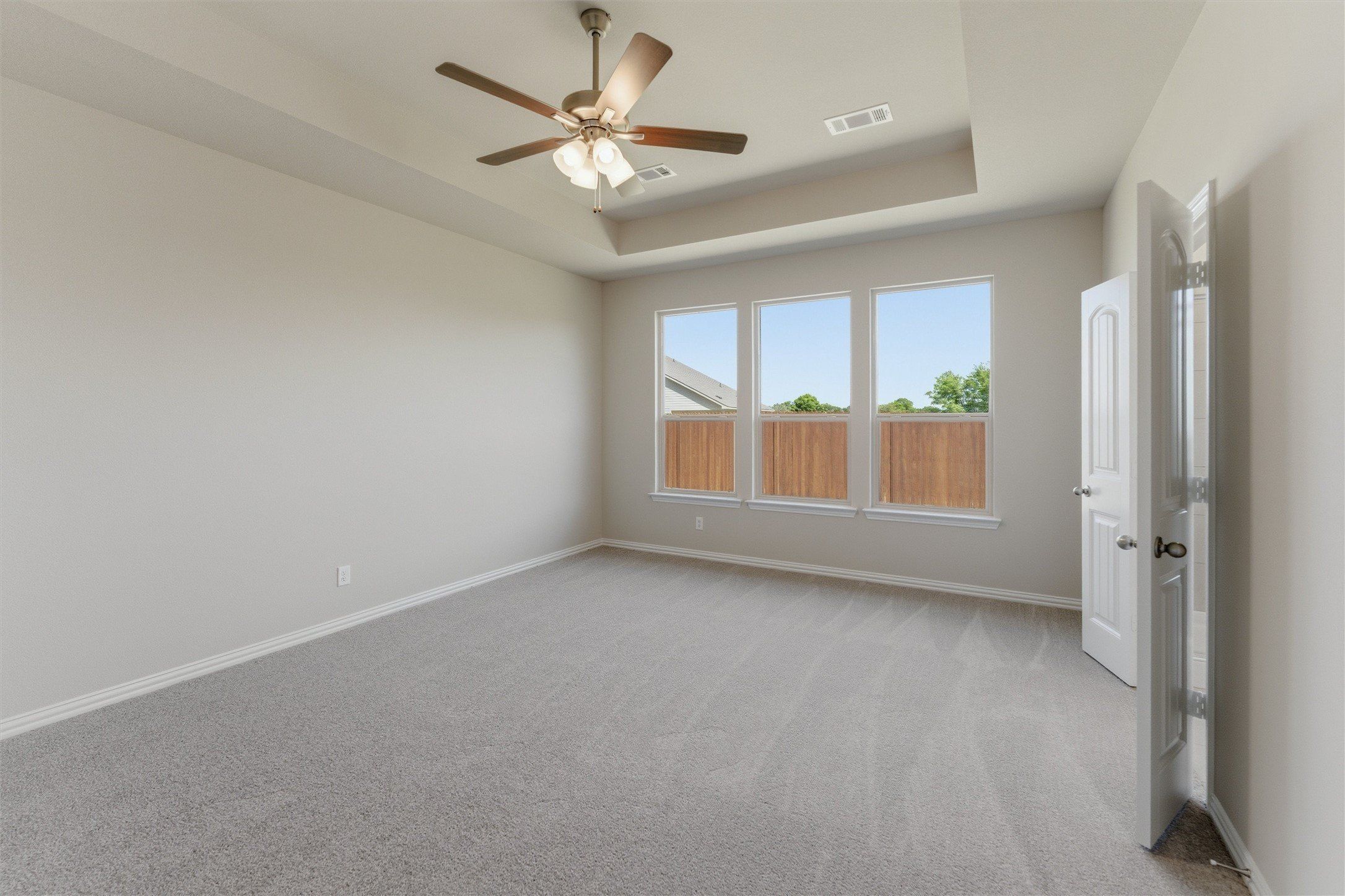 1229 Sabine River Lane. Springtown, TX 76082