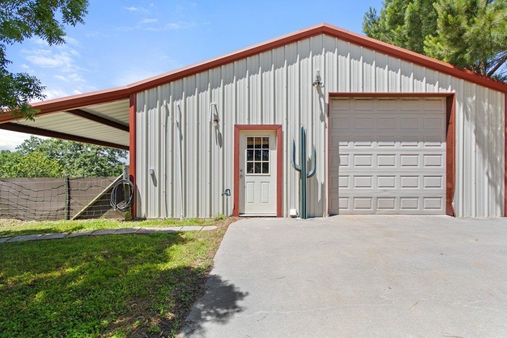 2261C State Highway 276. Emory, TX 75440