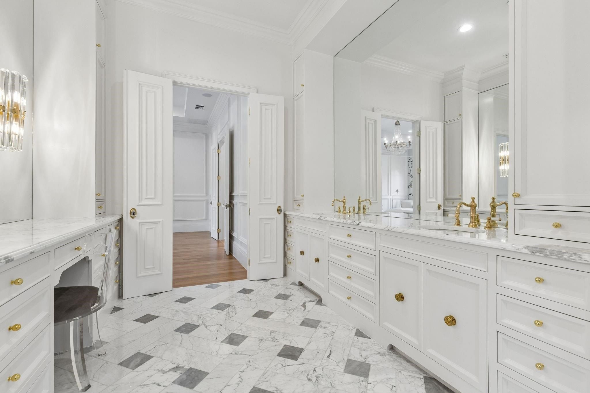 2003 Morgan Road. Southlake, TX 76092