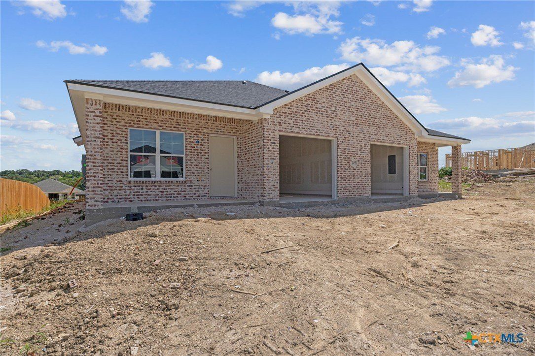105 Leon Lane. Copperas Cove, TX 76522