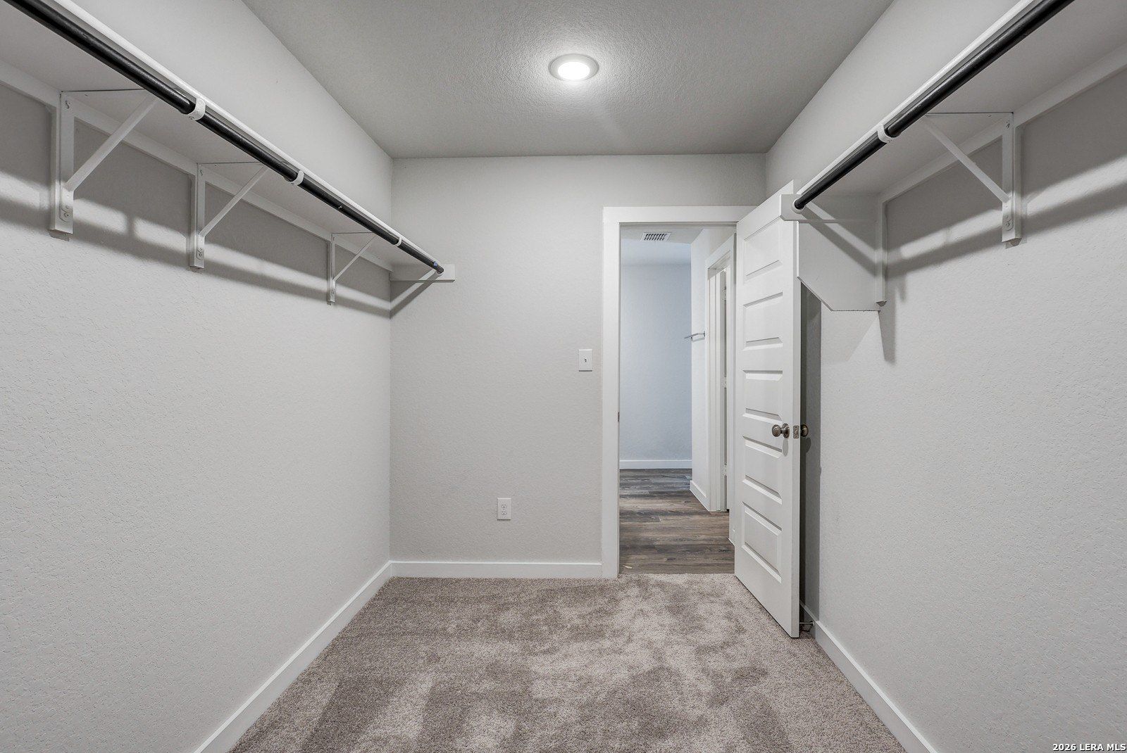 2339 Crisp Gln. San Antonio, TX 78224