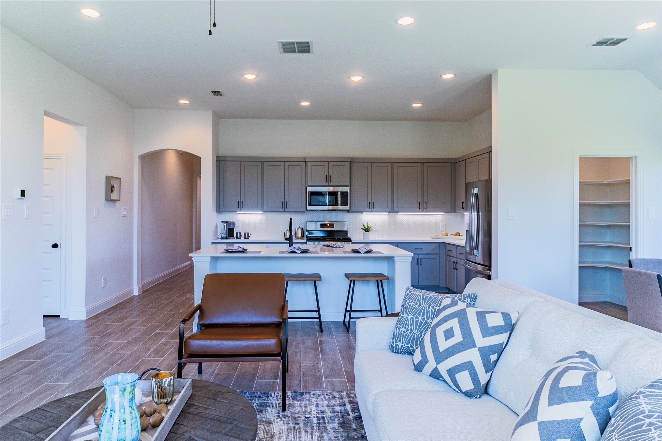 4437 Sweet Clover Lane. Fort Worth, TX 76036