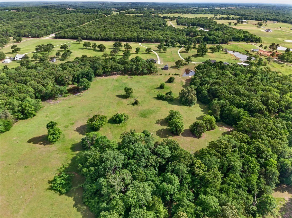 9968 County Road 1200. Athens, TX 75751