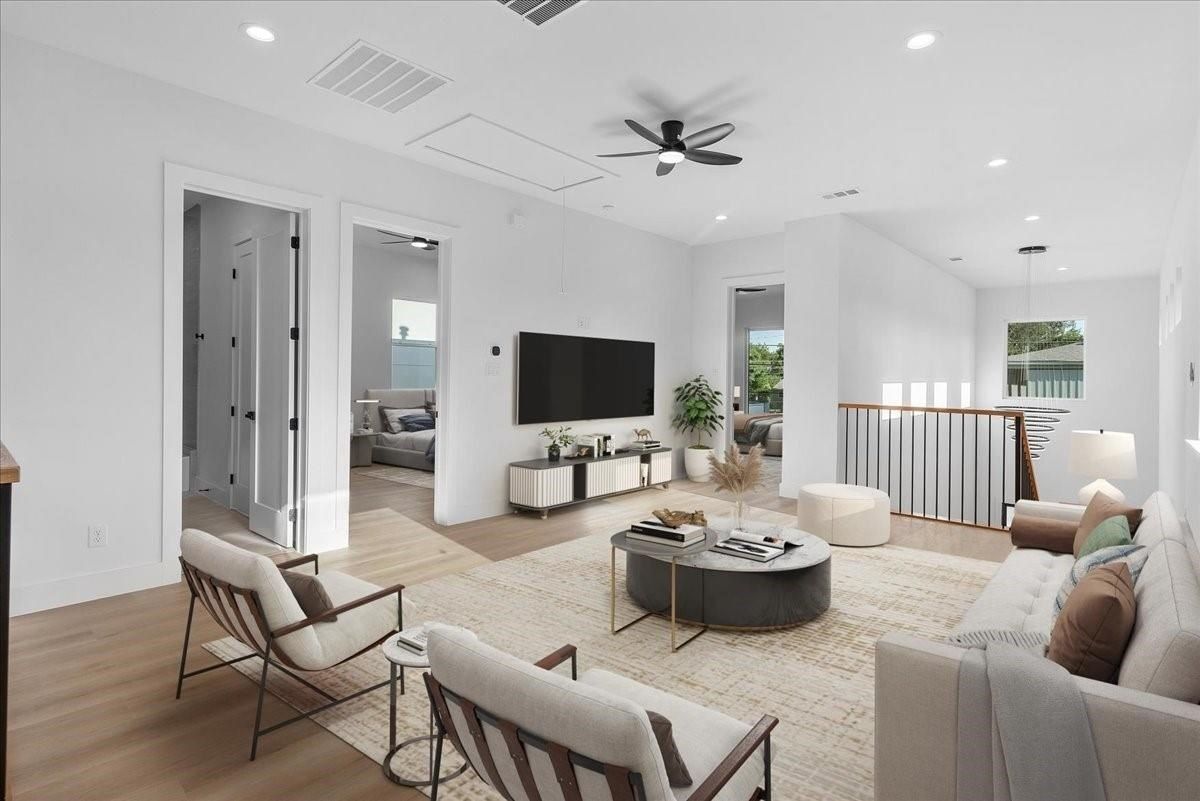 1507 Dennison Street. Dallas, TX 75212