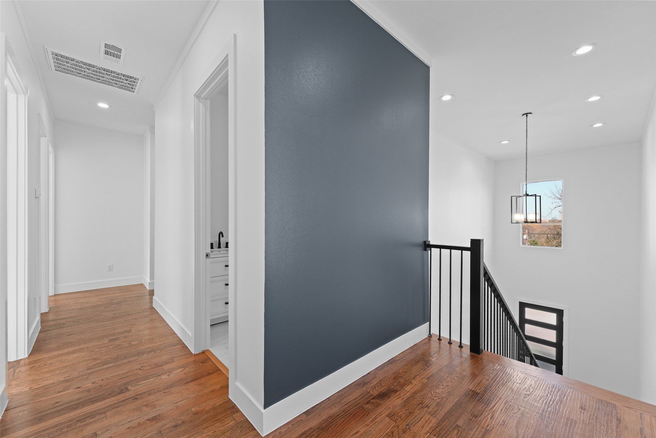 1320 Compton Street. Dallas, TX 75203