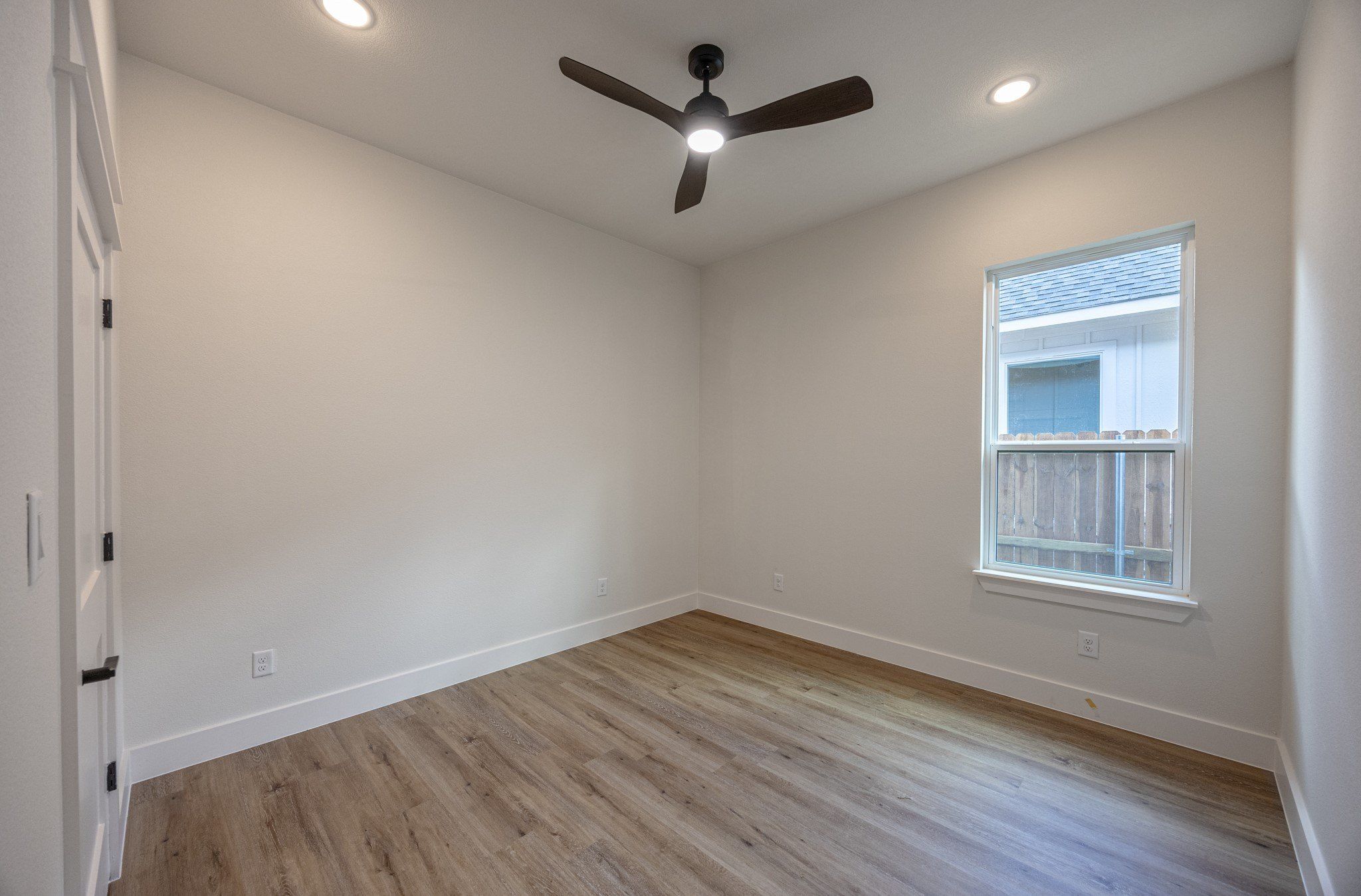 2904 Hiawatha Trail. Lake Worth, TX 76135