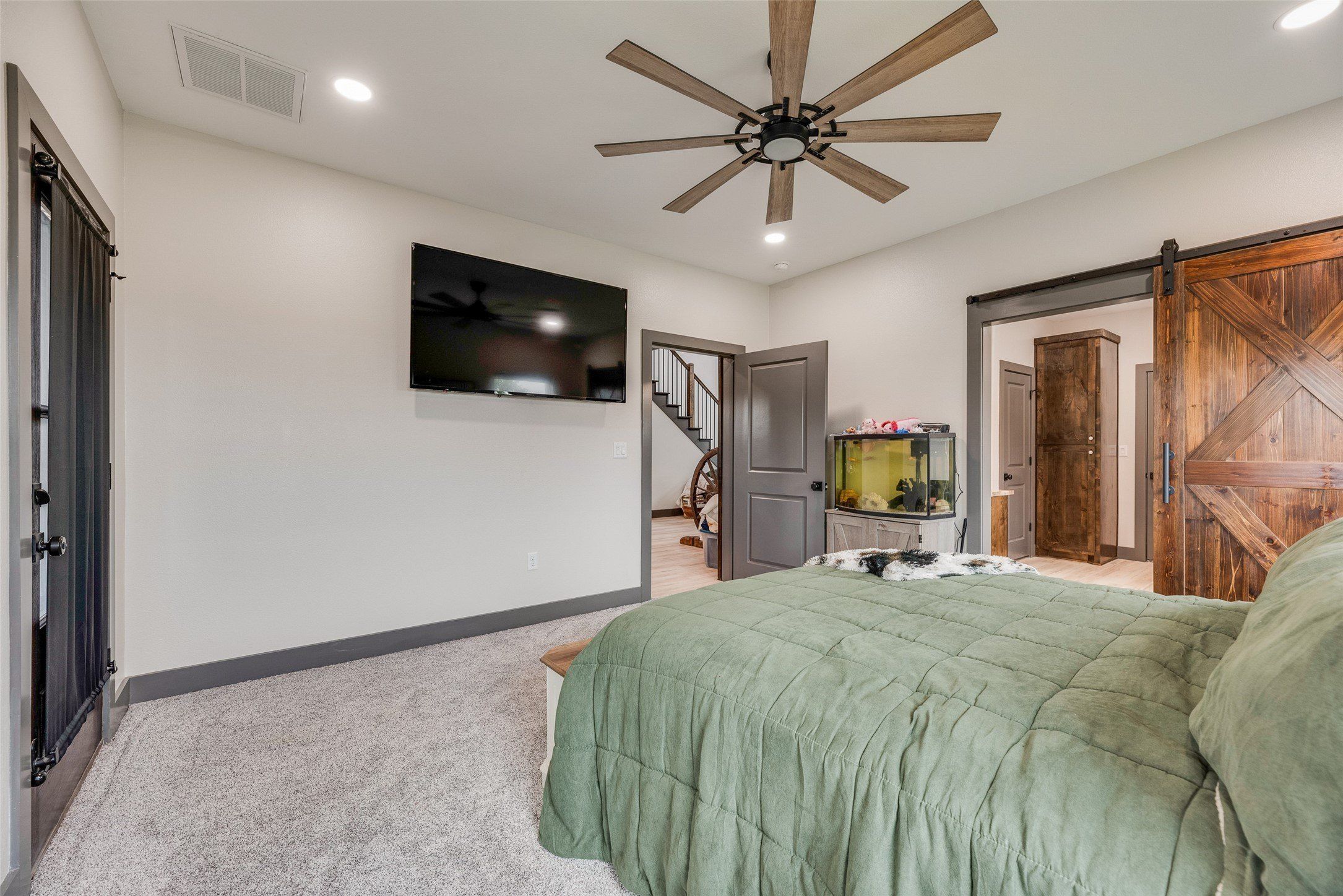 9924 Nw County Road 2221. Barry, TX 75102