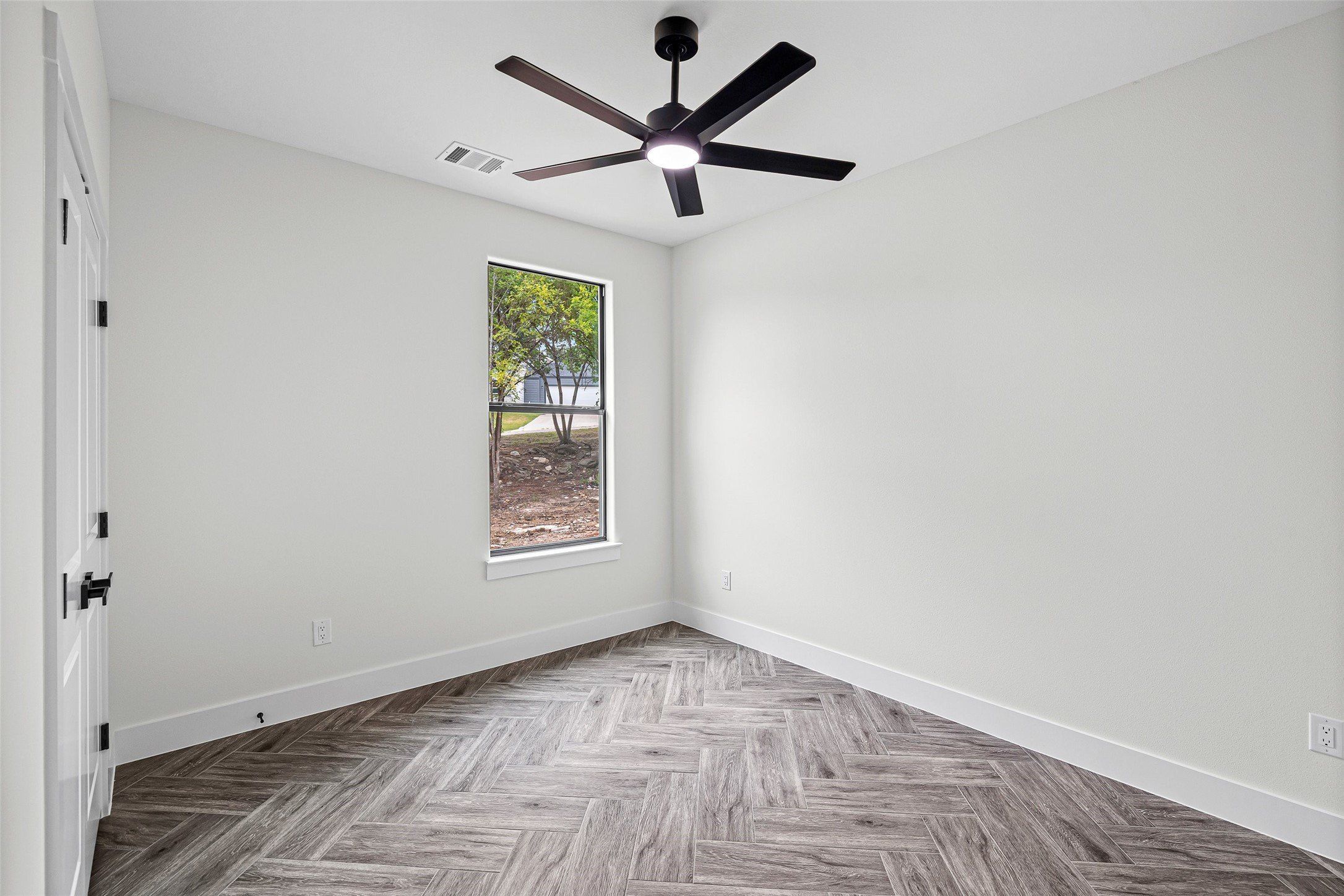 5108 Stoneridge Drive. Granbury, TX 76048