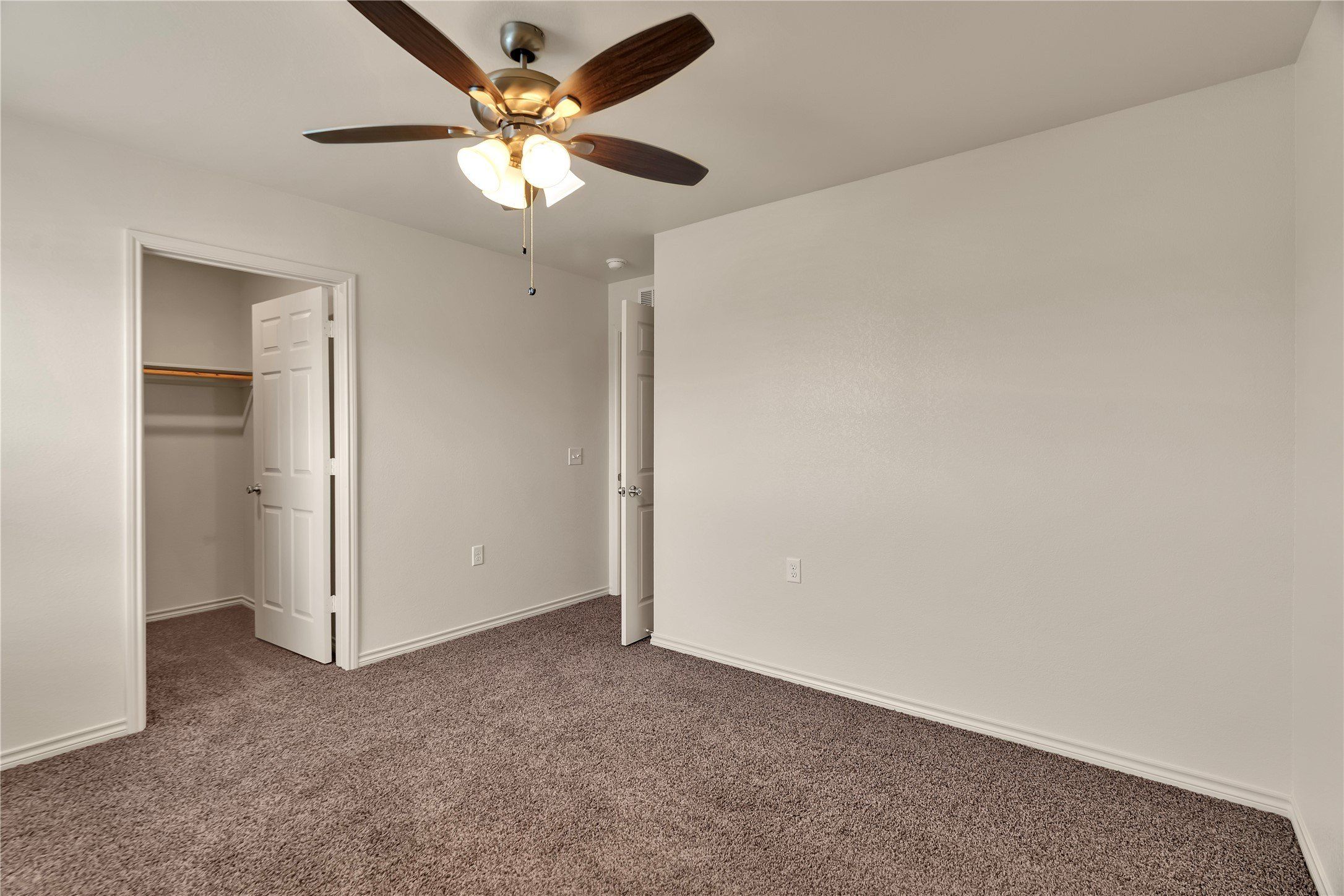 636 Crockett Drive. Cleburne, TX 76031