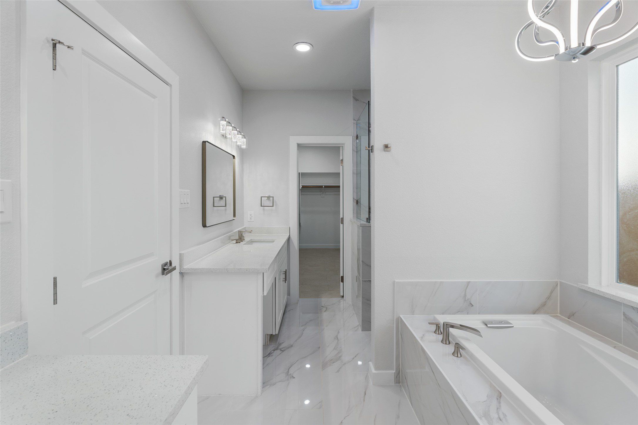 548 Highview Court. Godley, TX 76044