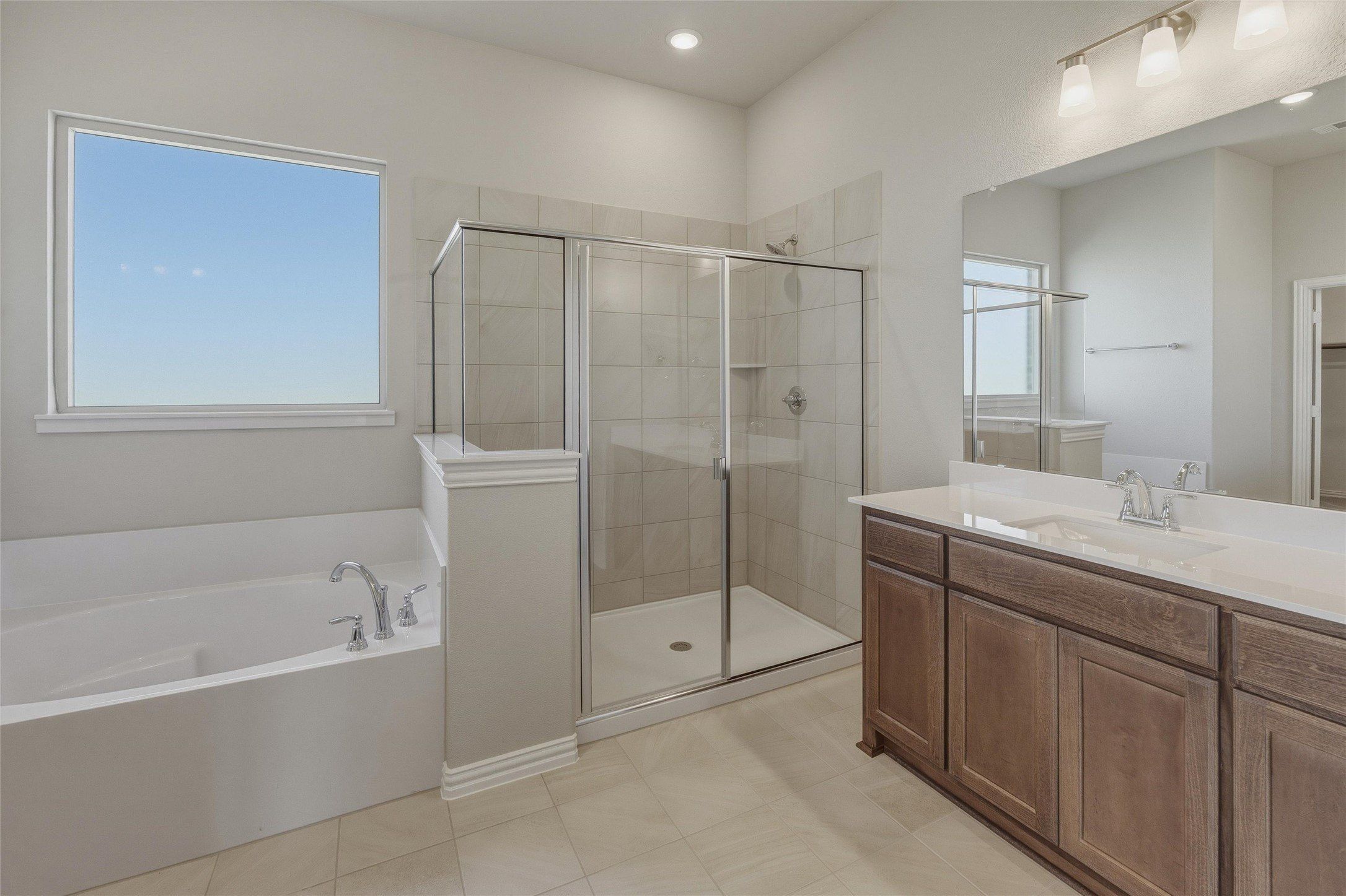 930 County Road 200. Valley View, TX 76272