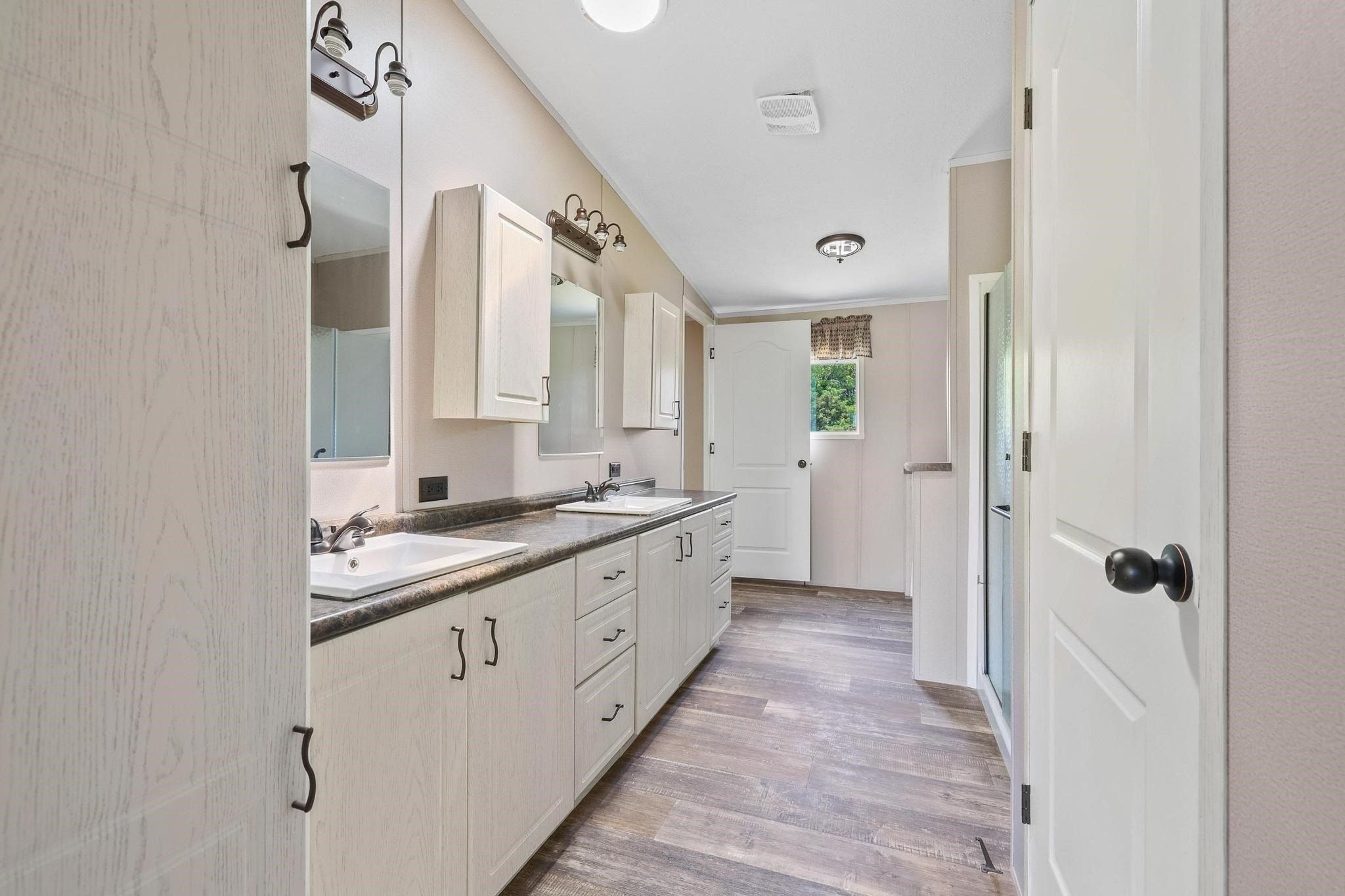 225 Hemby Way. Bonham, TX 75418