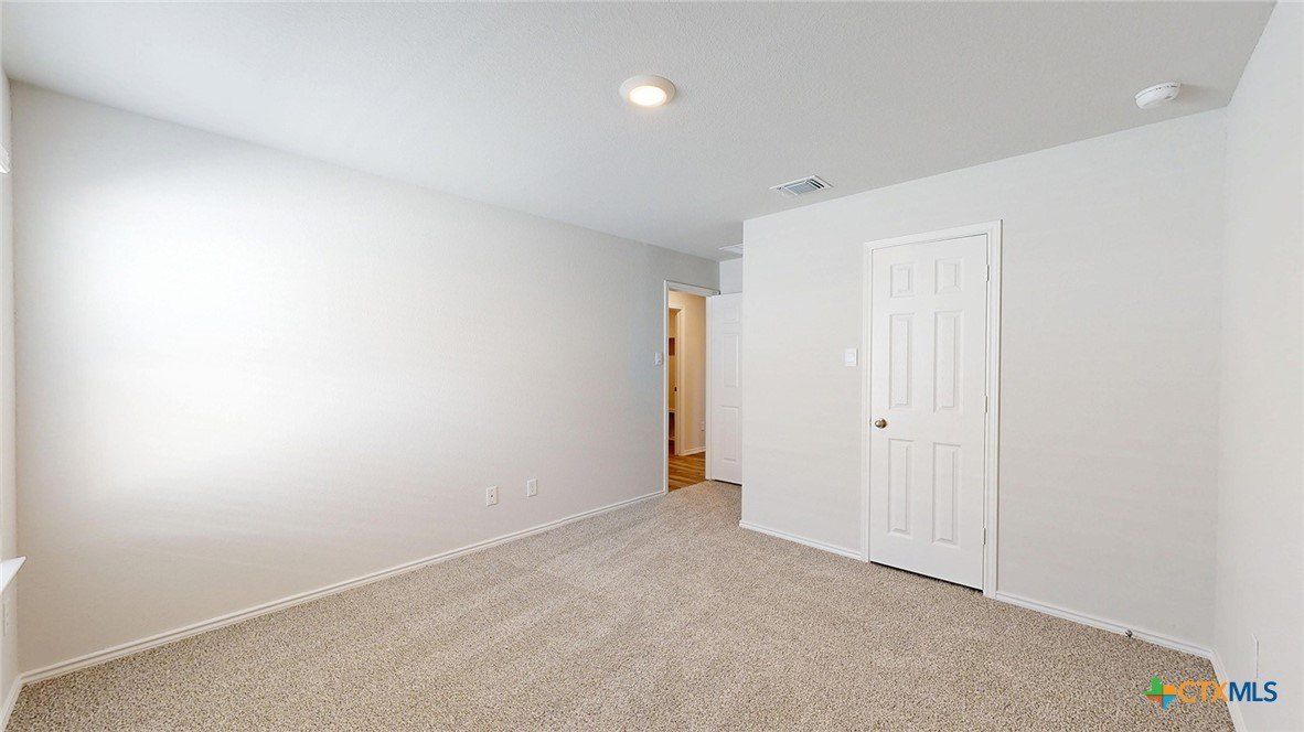 6902 Fread Drive. Killeen, TX 76549