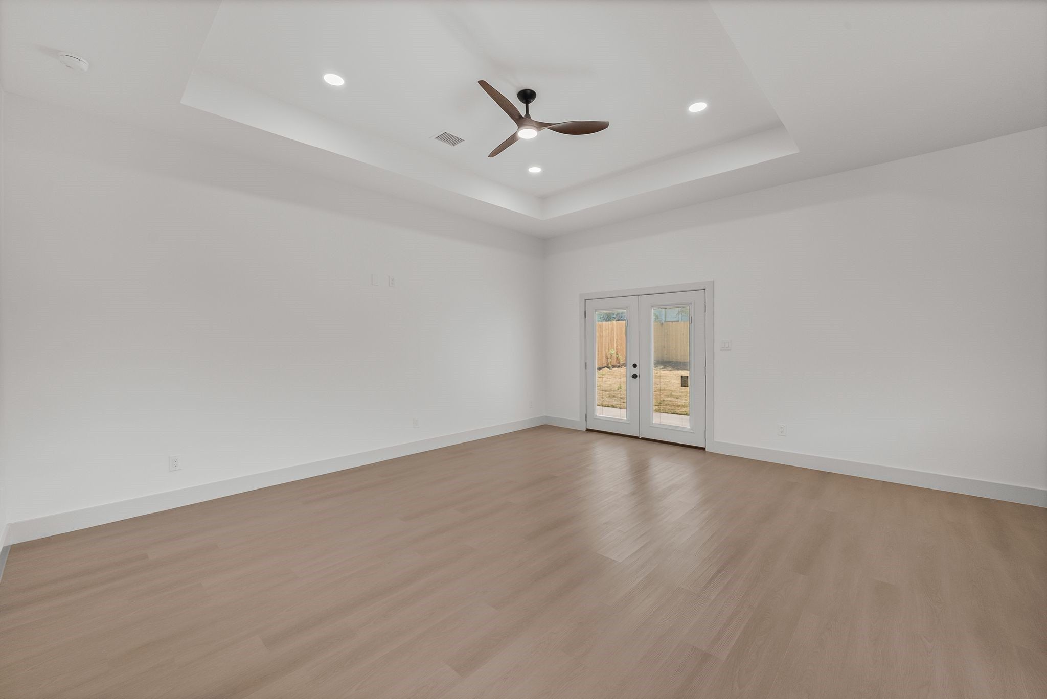 2806 Carter Street. Dallas, TX 75210