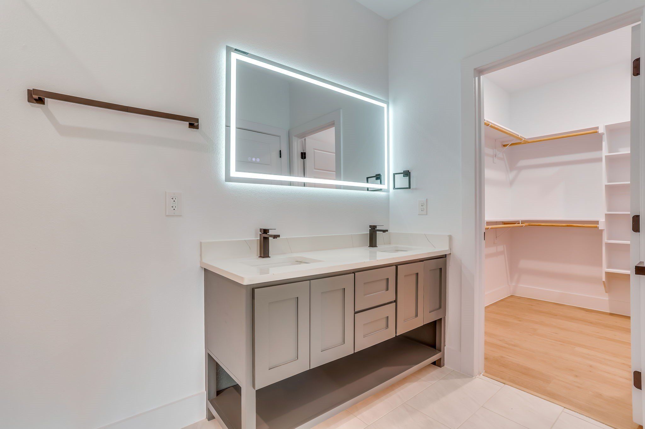 5225 Humbert Avenue. Fort Worth, TX 76107