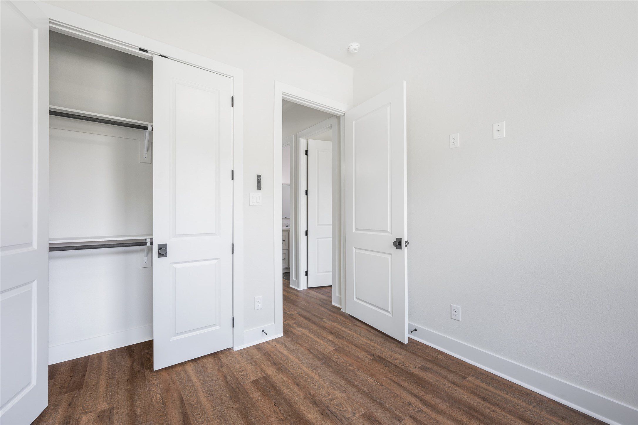 3711 Metropolitan Avenue. Dallas, TX 75210