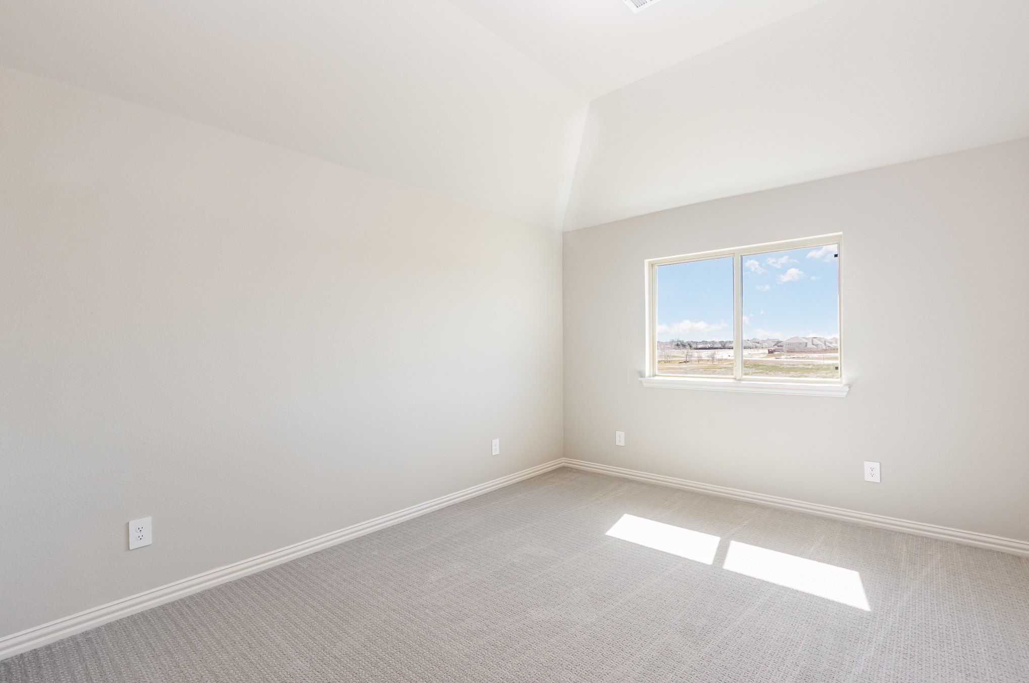 610 Crystal Lake Lane. Red Oak, TX 75154