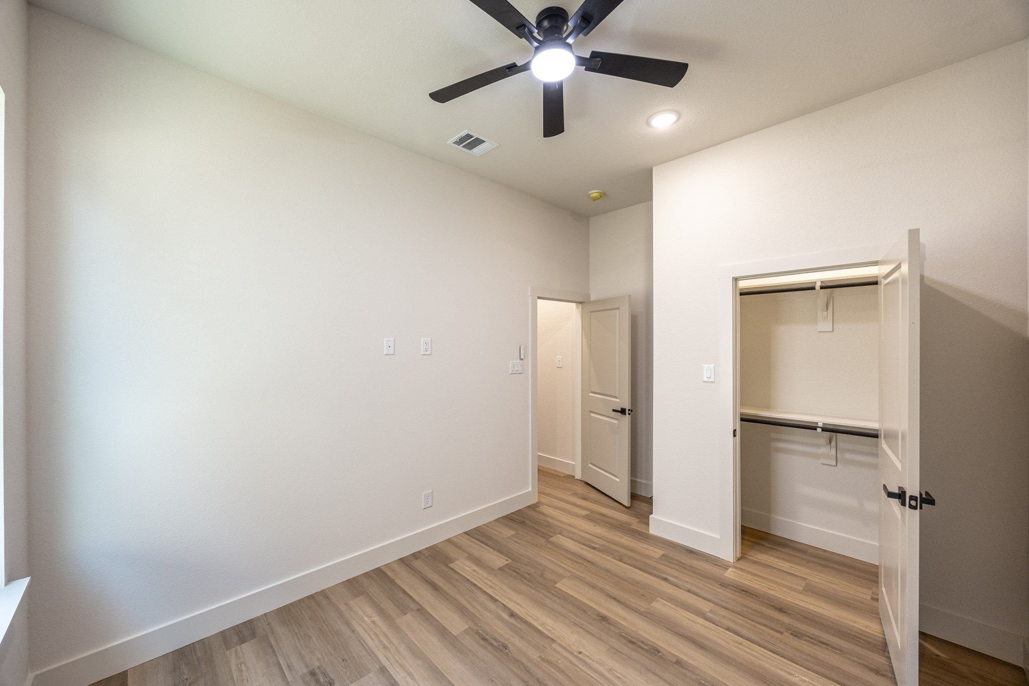 903 S Ayers Avenue. Fort Worth, TX 76103