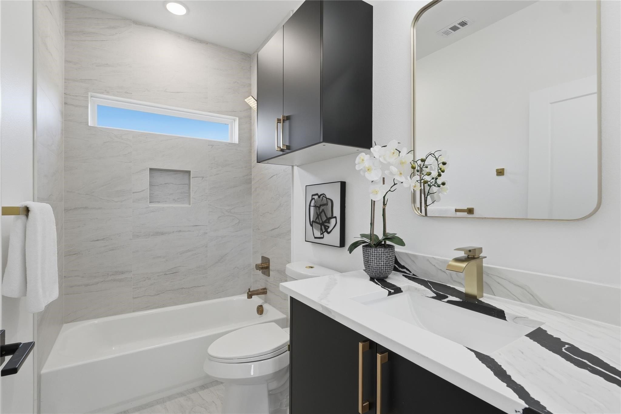 1402 Hutchins Avenue. Dallas, TX 75203