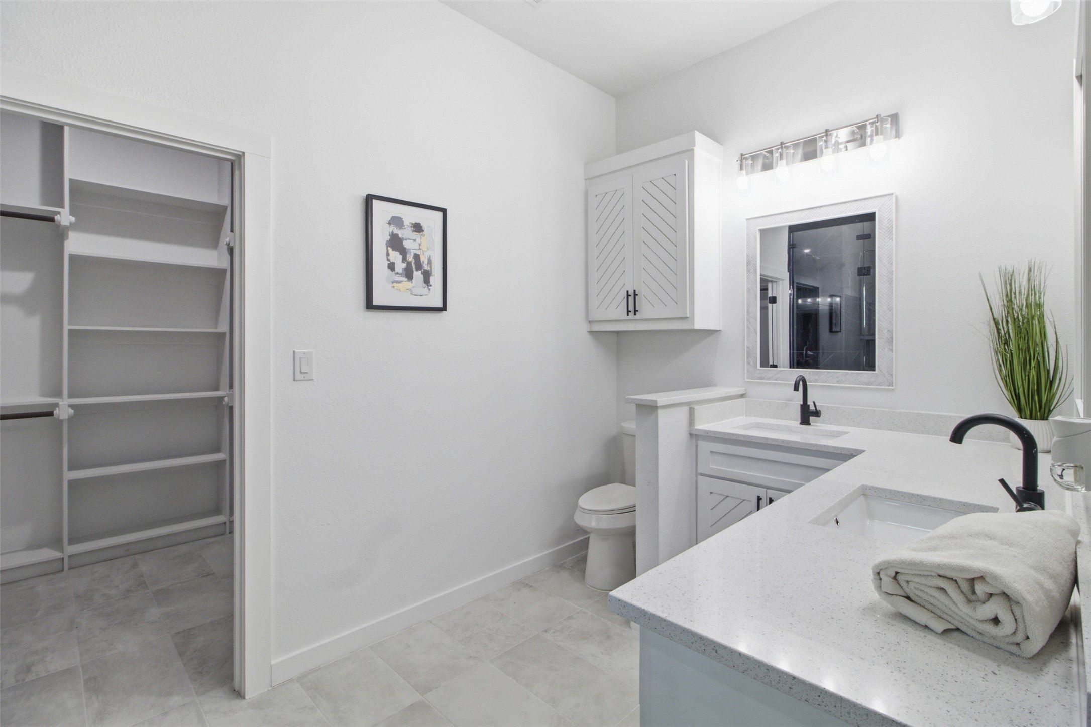 216 E Beachwood Loop. Trinidad, TX 75163