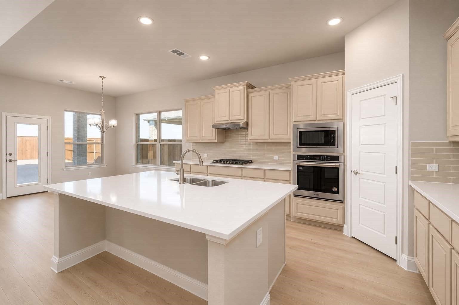 1414 Colorado Road. Van Alstyne, TX 75495