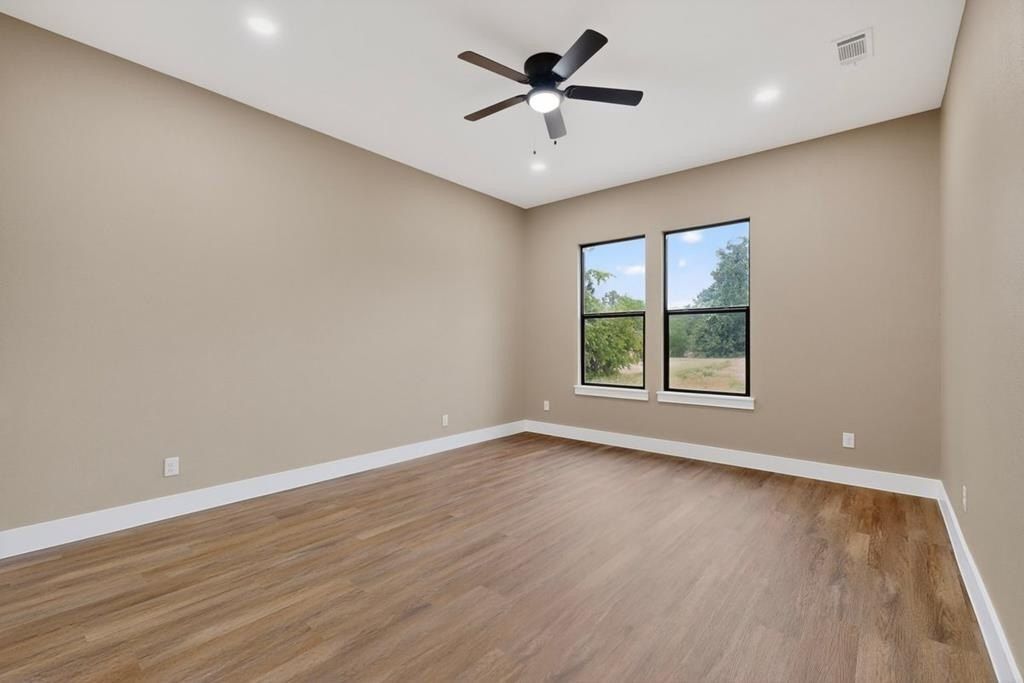 4737 Pine Ridge Court. Athens, TX 75752