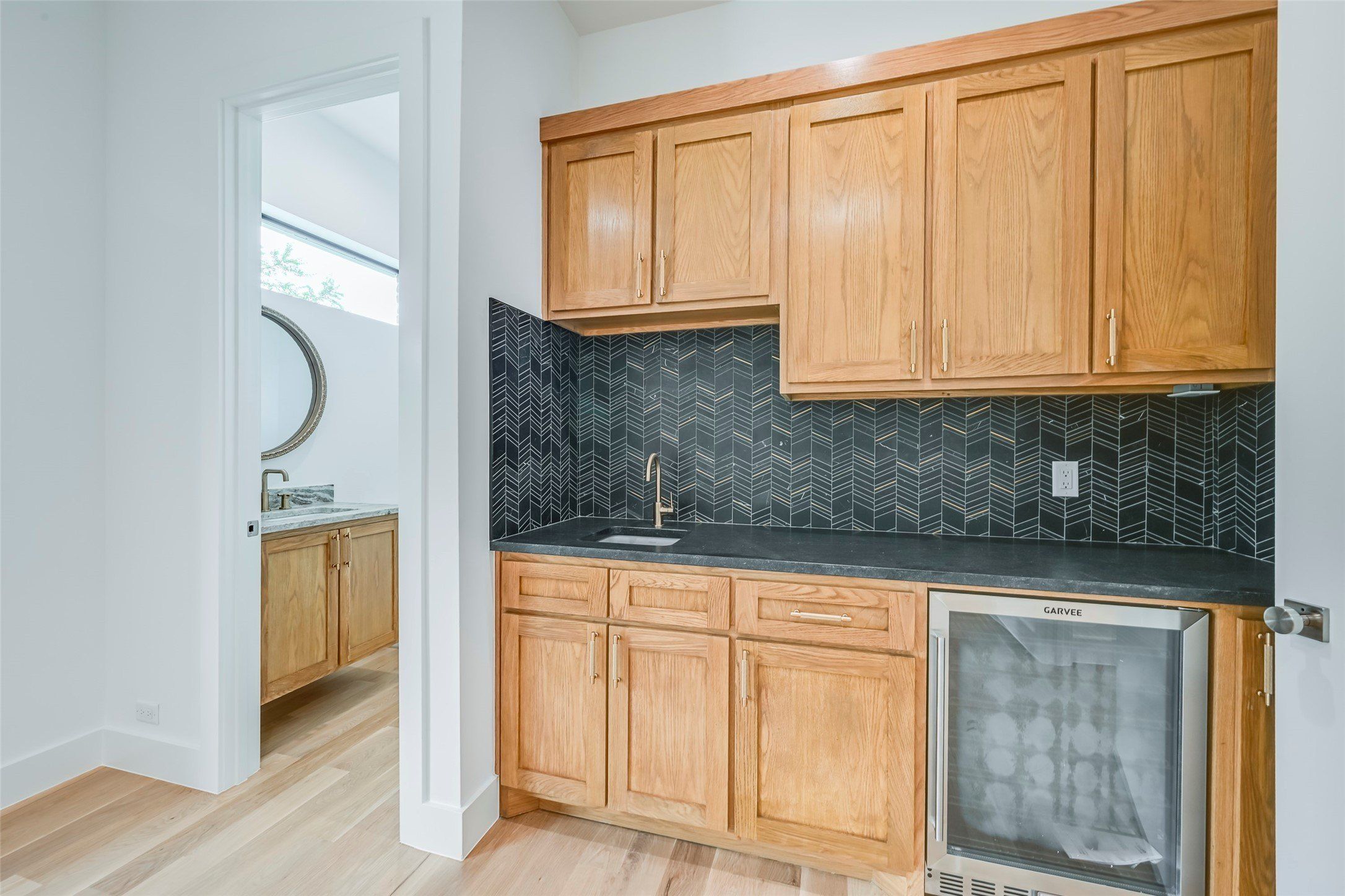 3304 Royal Lane. Dallas, TX 75229