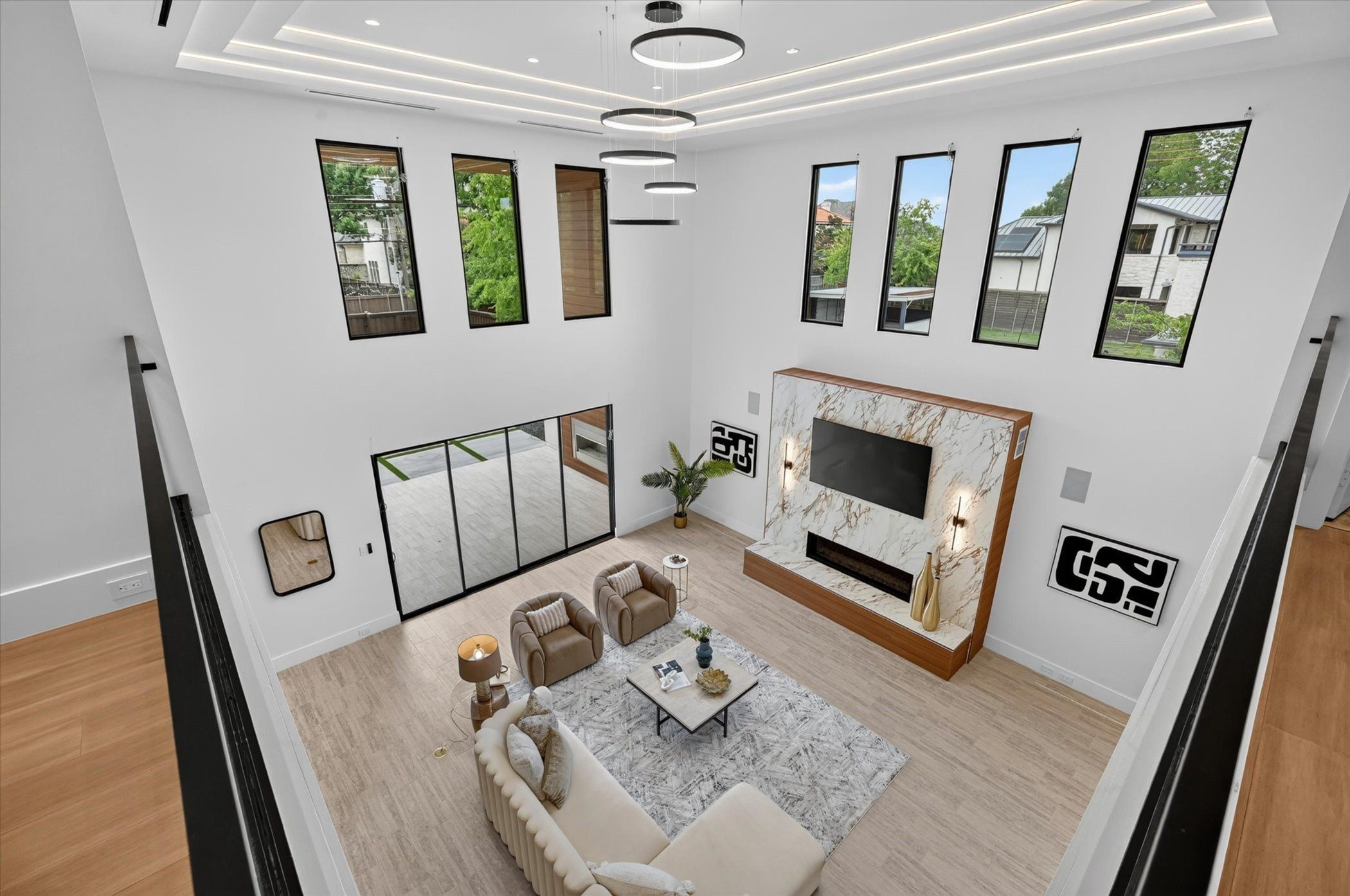 6466 Royal Lane. Dallas, TX 75230