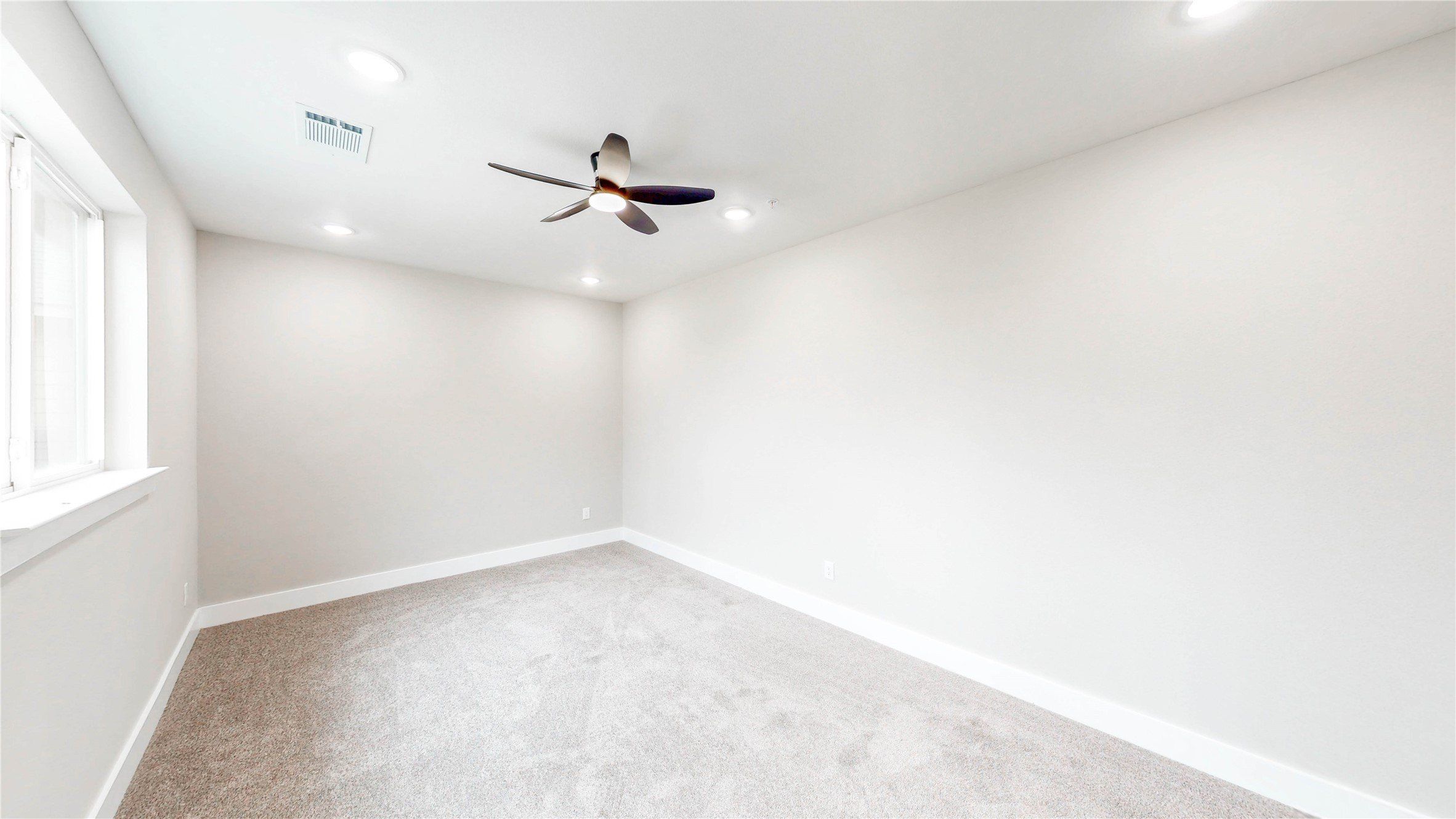 3709 Bonnie Brae Street. Denton, TX 76226