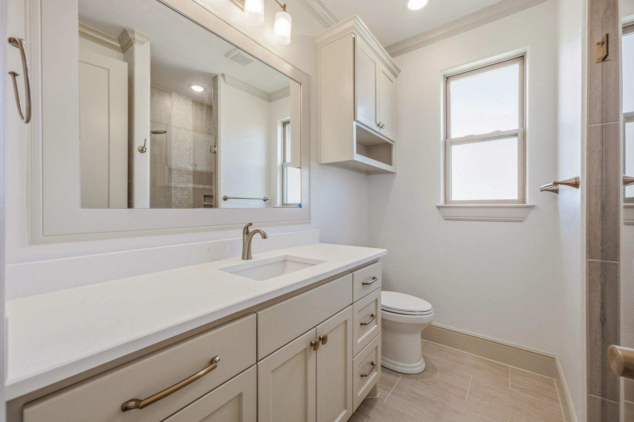 107 Eagle Court. Rainbow, TX 76077