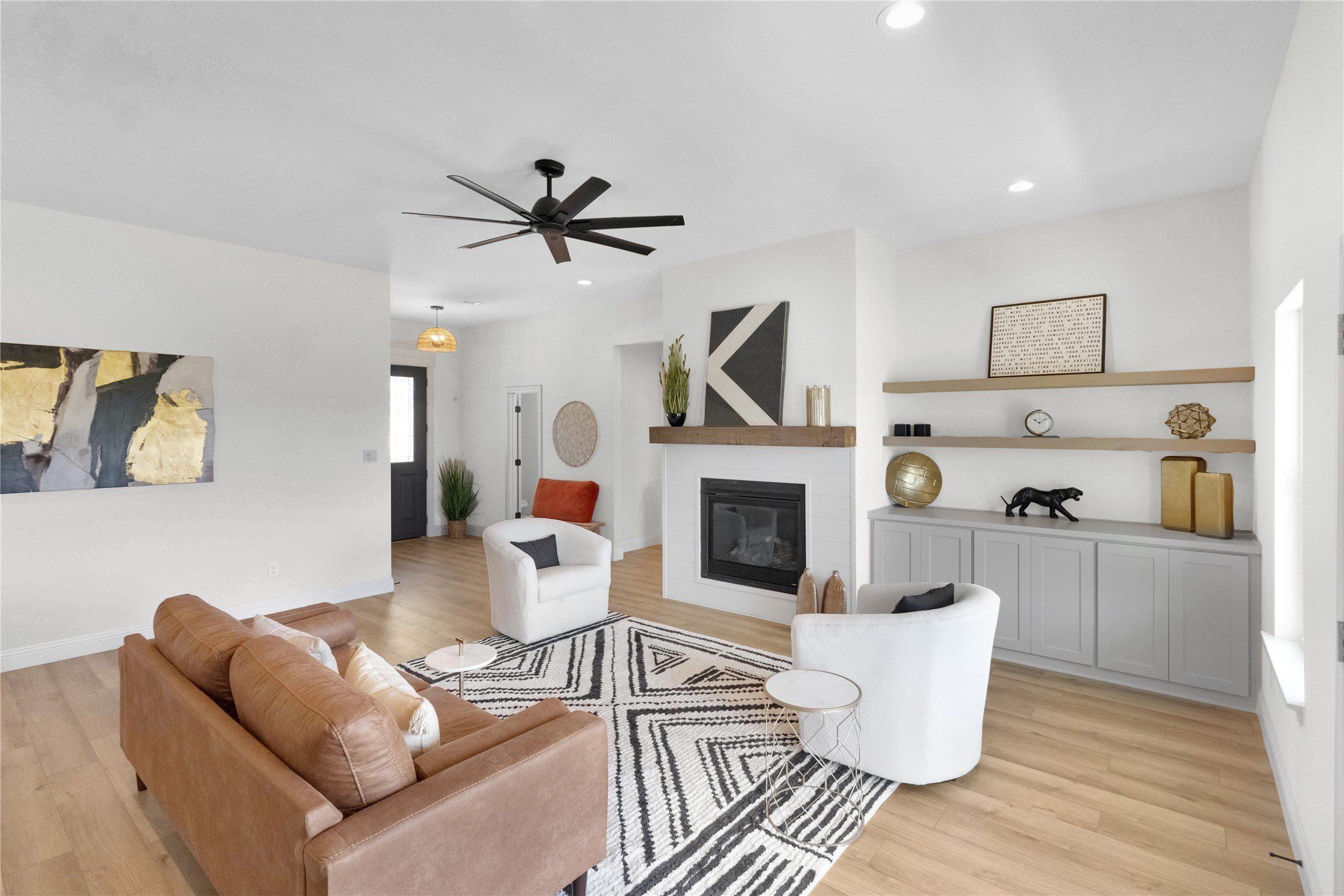 1020 Don Eve Court. Azle, TX 76020