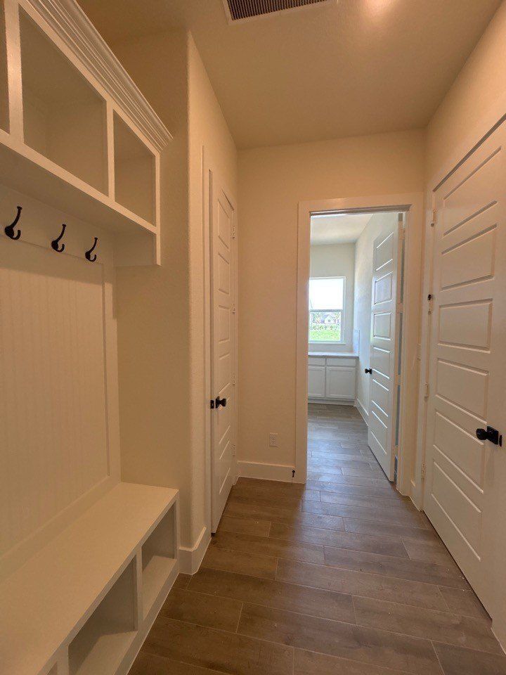 705 Water Side Drive. Van Alstyne, TX 75495