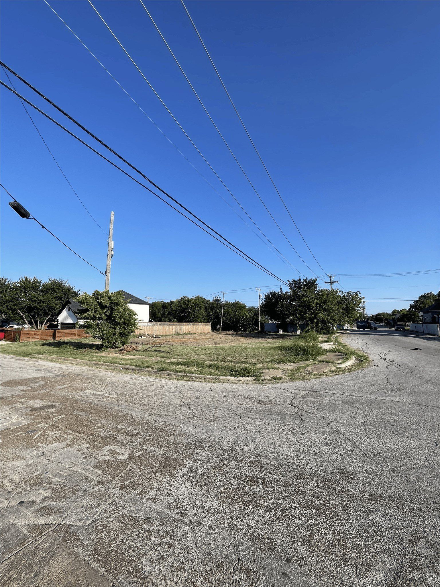 1400 E Morphy Street. Fort Worth, TX 76104