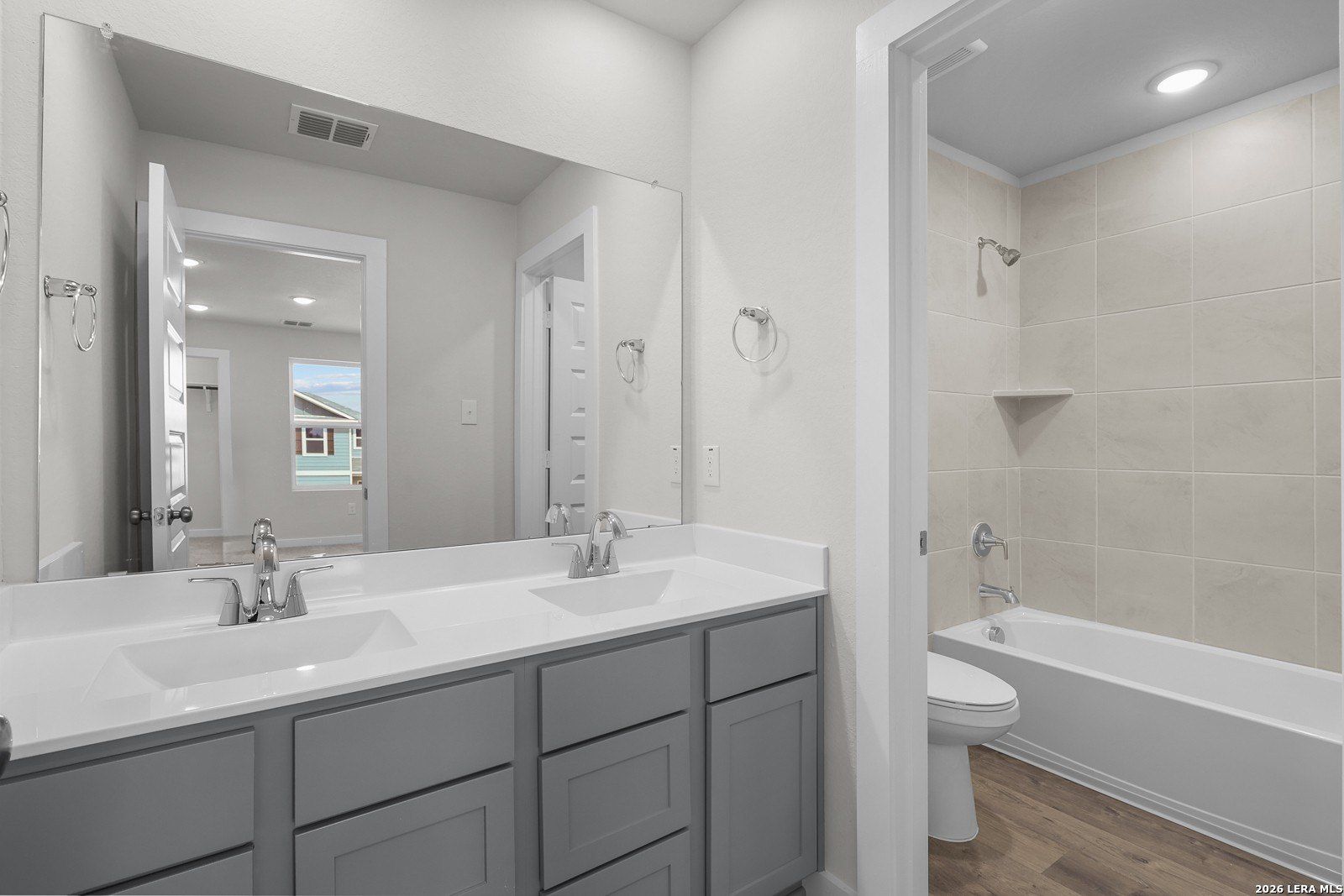 9934 Chavaneaux Lndg. San Antonio, TX 78221