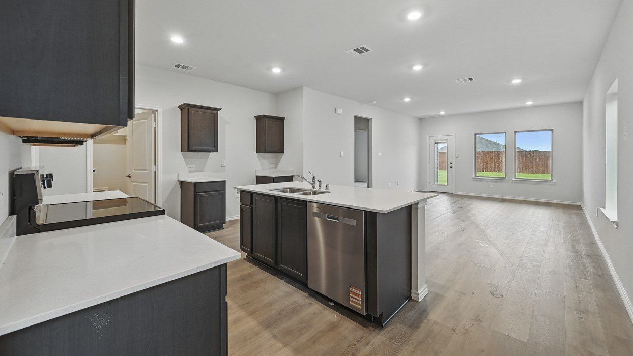 232 Pheasant Run Road. Terrell, TX 75160