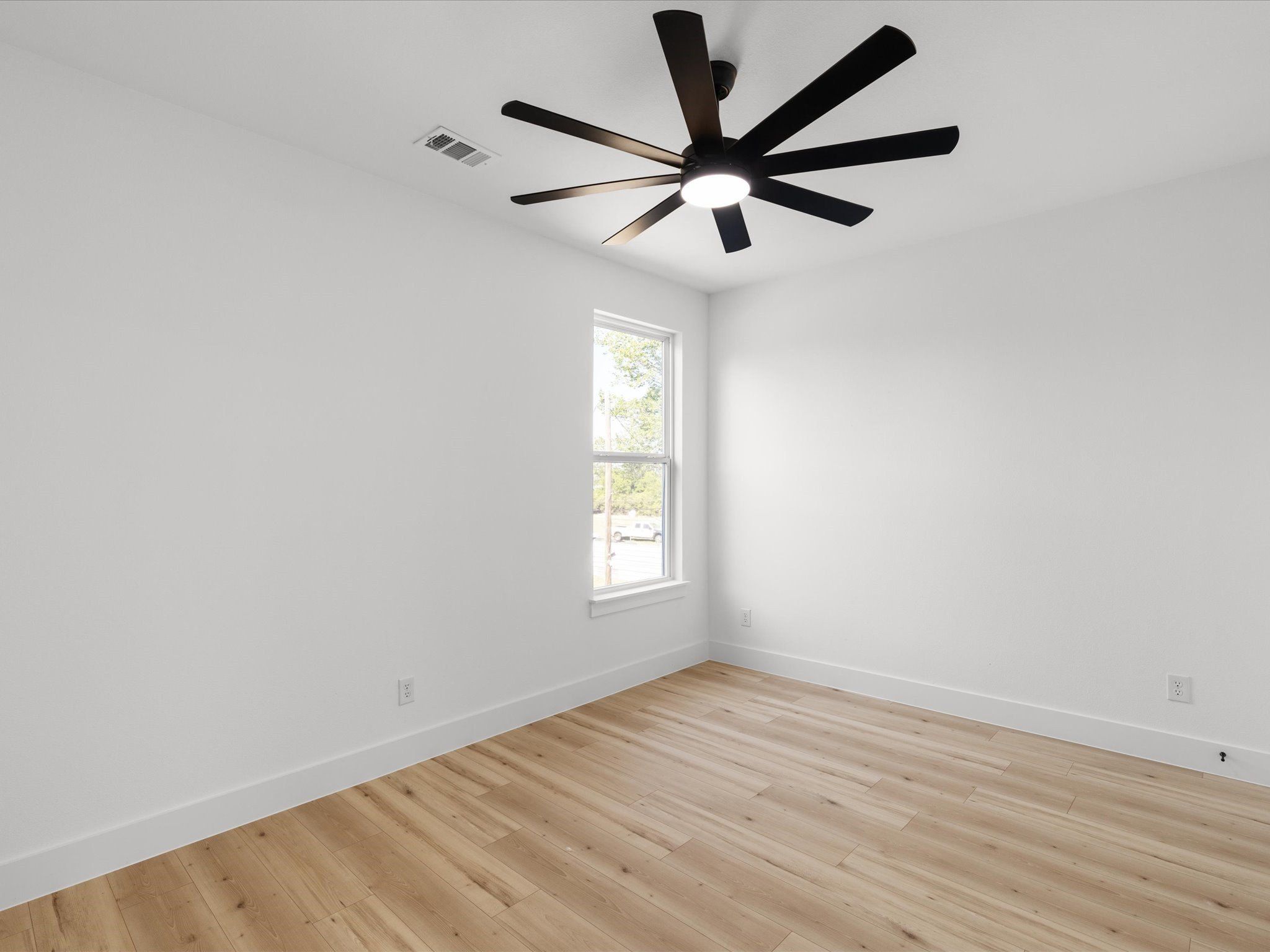 4237 Avenue H. Fort Worth, TX 76105
