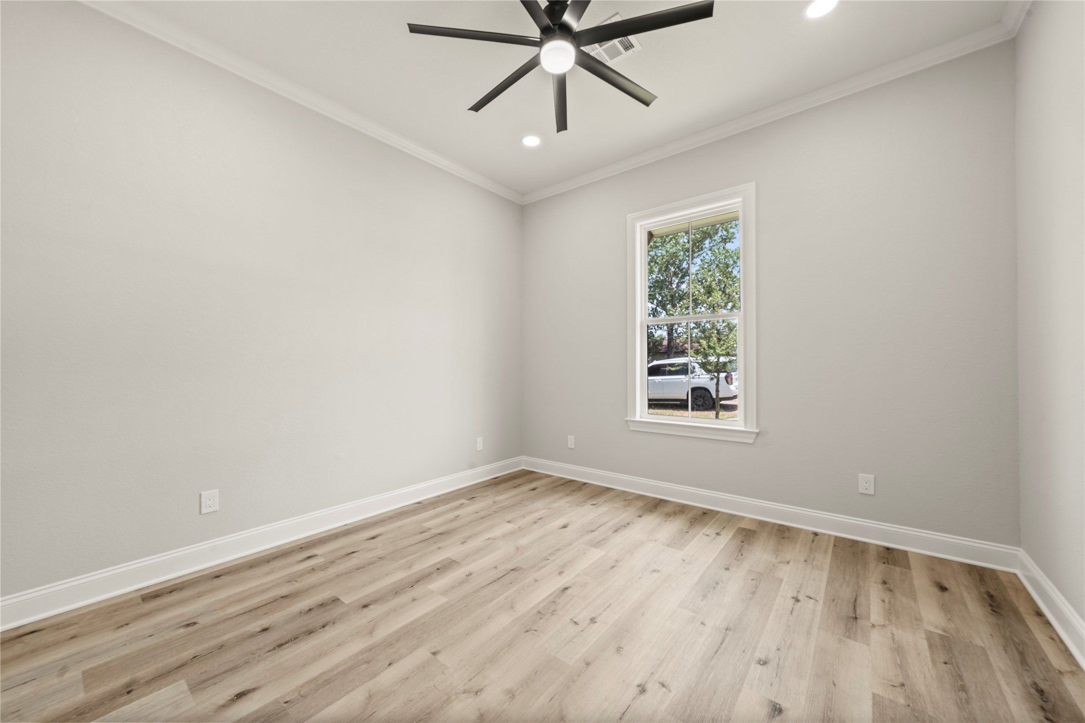 107 N Jena Street. Riesel, TX 76682
