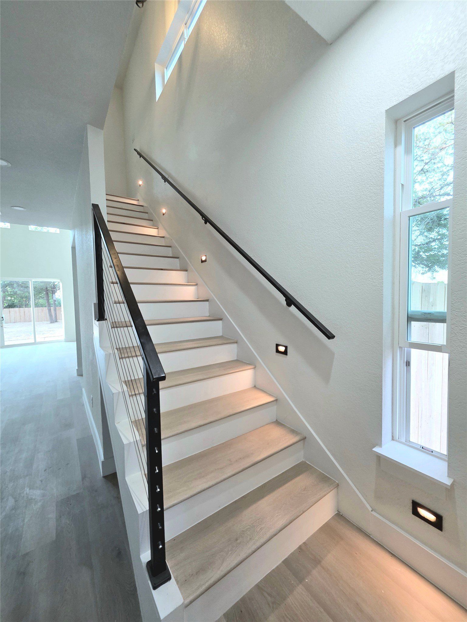 3905 Blue Ridge Boulevard. Dallas, TX 75233