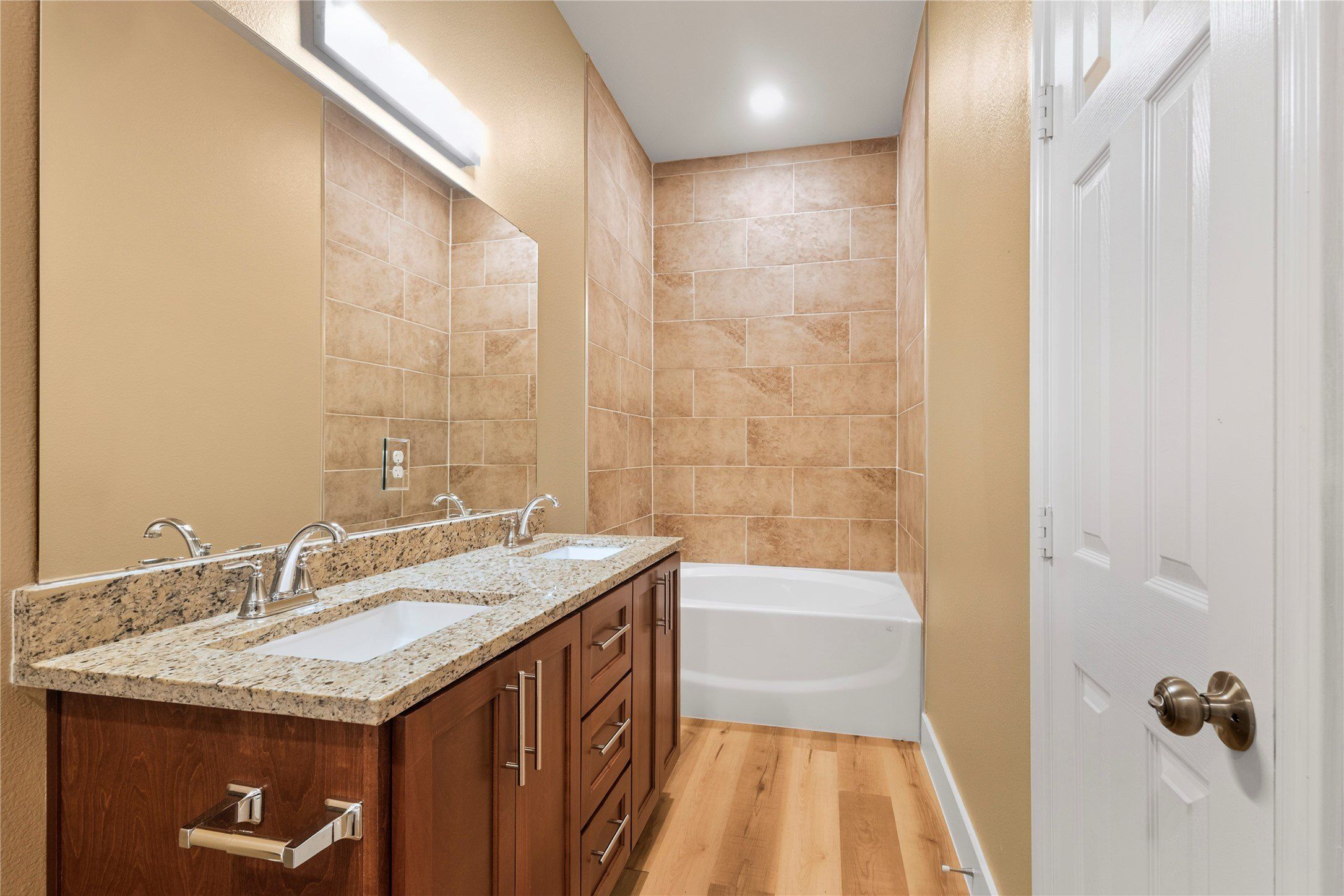 403 S 4Th Street. Bonham, TX 75418