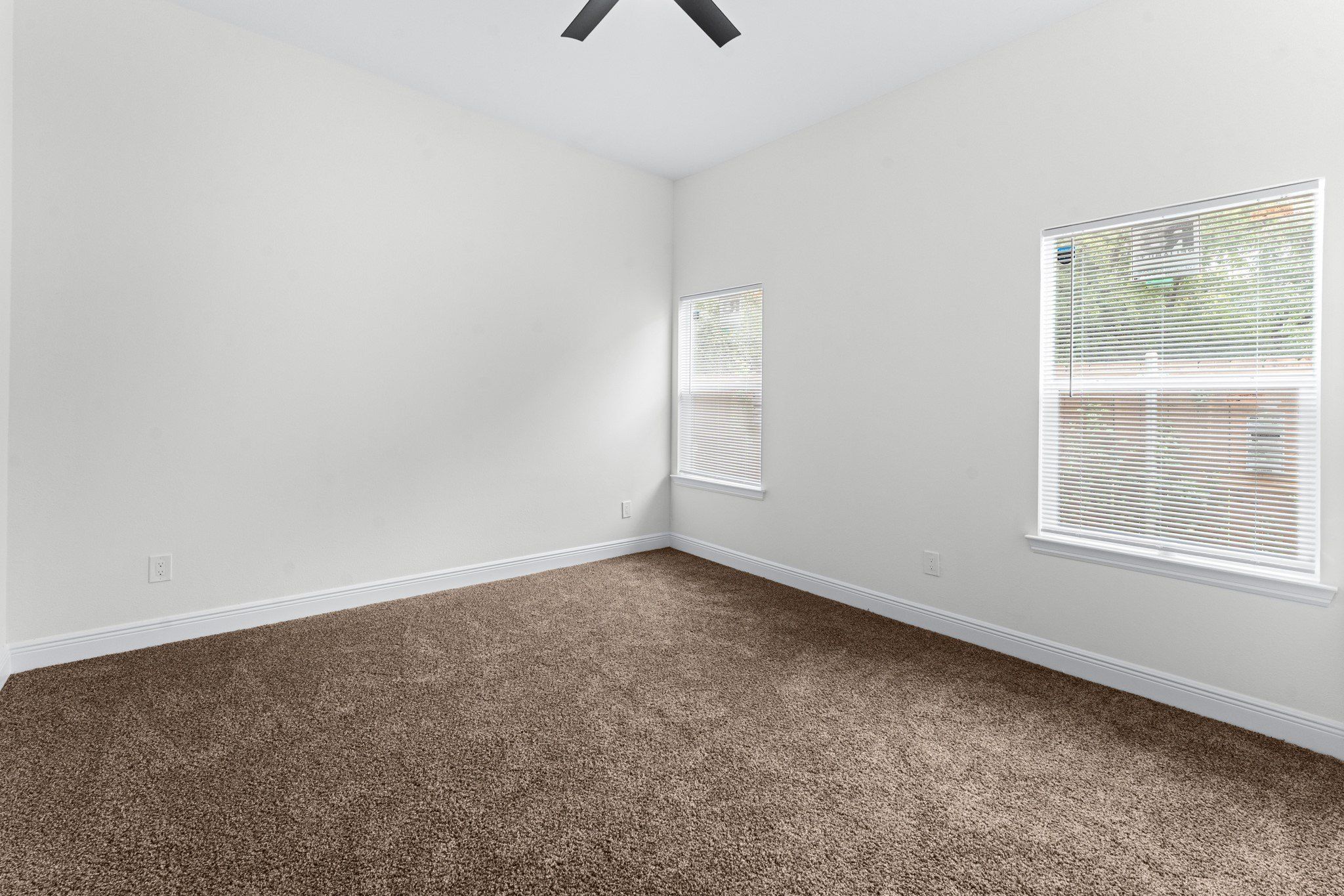 4507 Metropolitan Avenue. Dallas, TX 75210