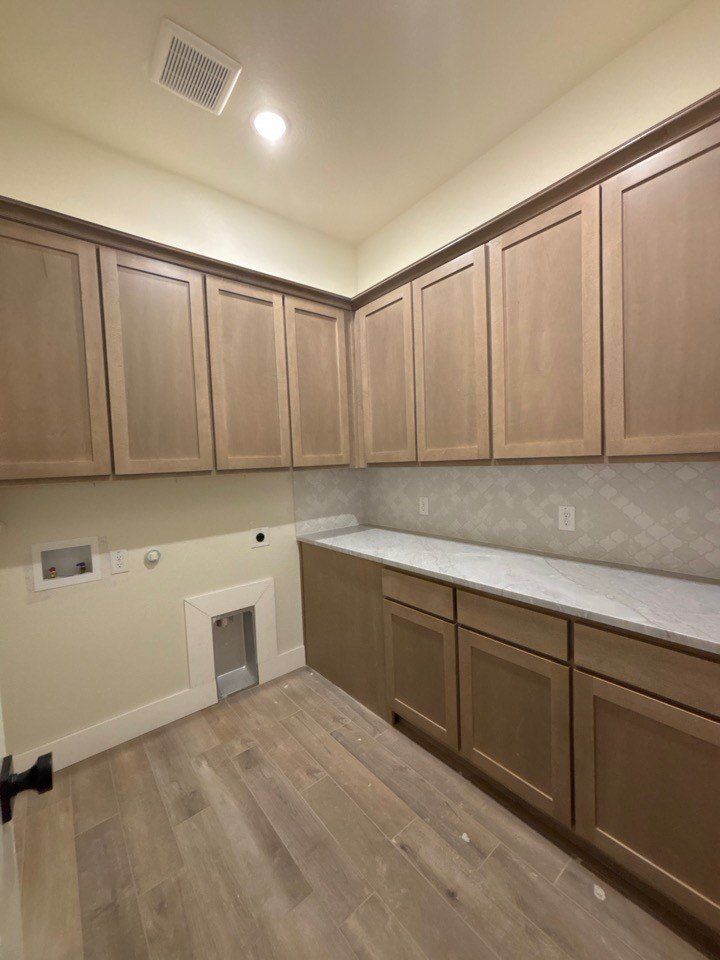 703 Water Side Drive. Van Alstyne, TX 75495
