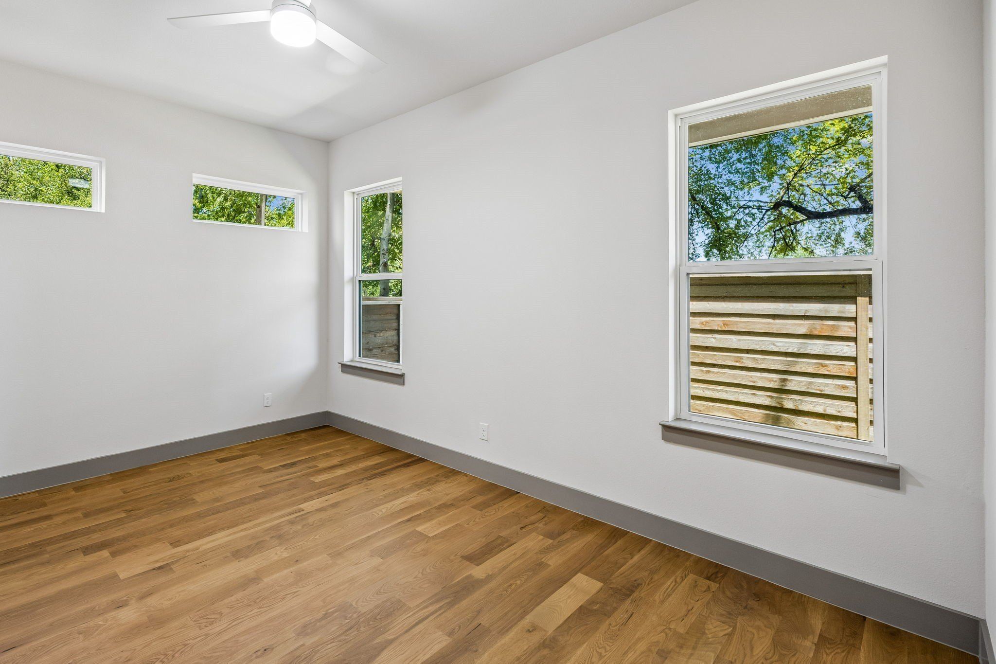 412 Avenue L. Dallas, TX 75203