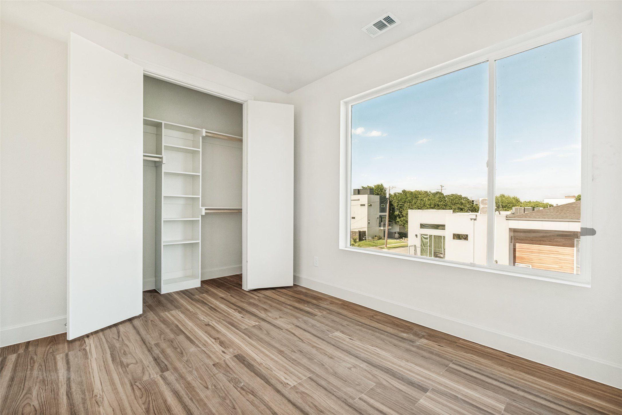 1311 Madrigal Parkway. Dallas, TX 75206