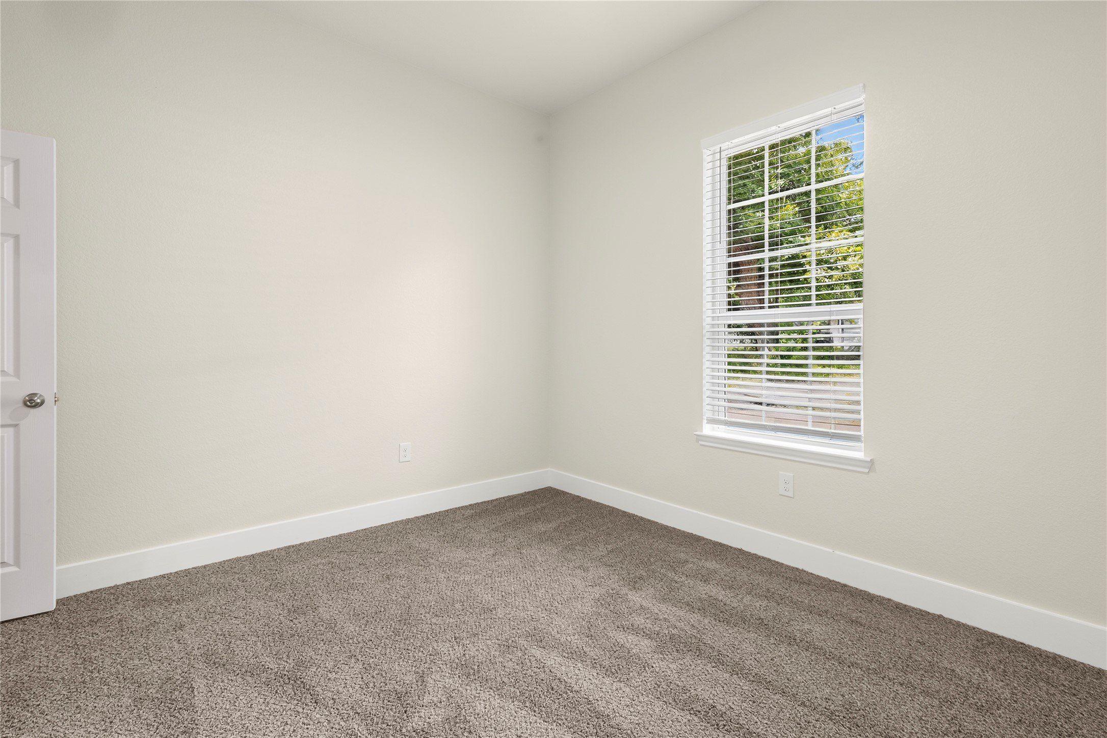 613 S 5Th Street. Bonham, TX 75418