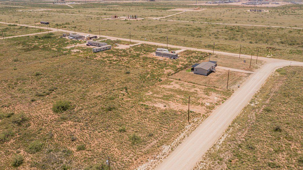 4519 S County Rd 1070. Midland, TX 79706