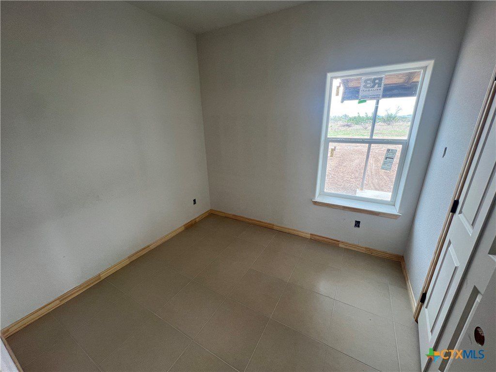 1073 Private Road 3642. Copperas Cove, TX 76522