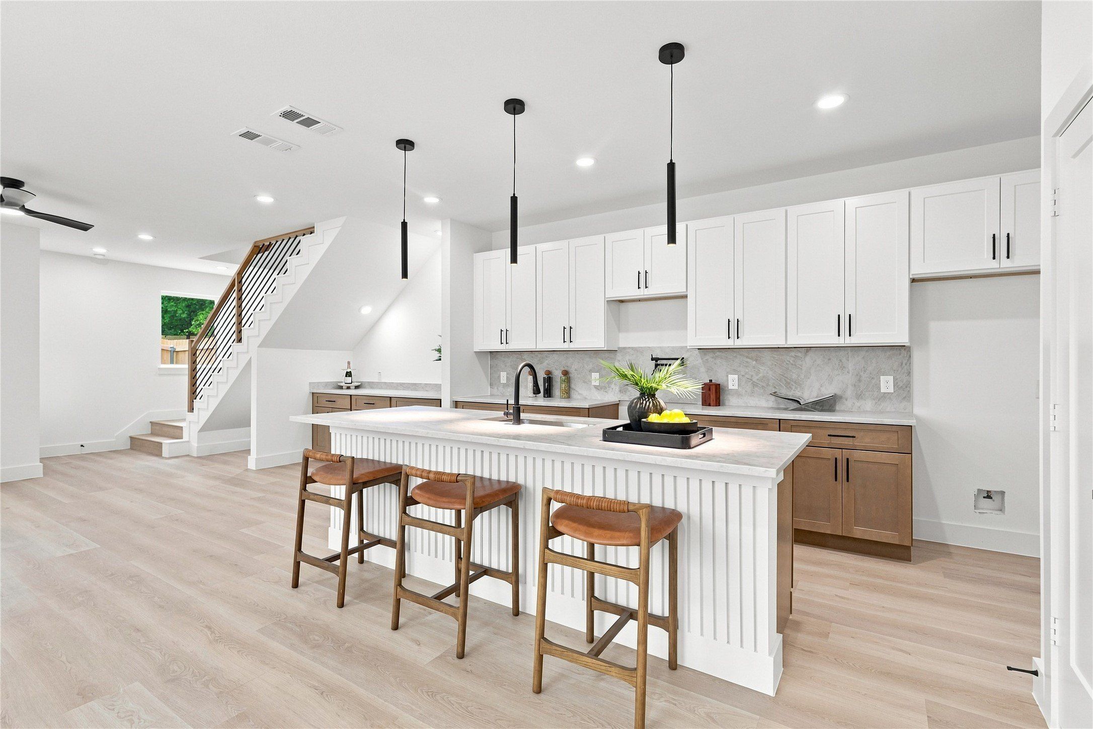 4004  4006 S Denley Drive. Dallas, TX 75216