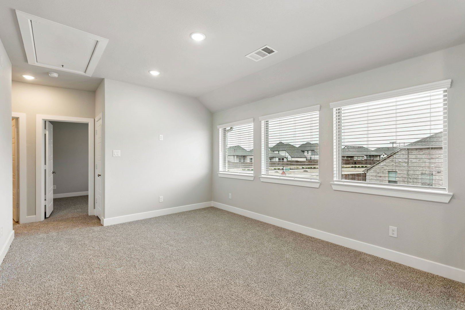 3921 Lakefield Drive. Crandall, TX 75114