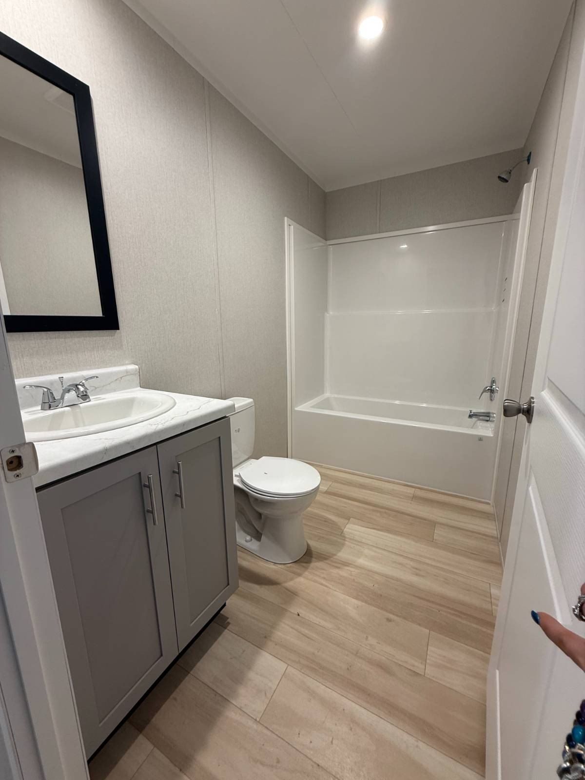 2101 Almond Dr. Arlington, TX 76006